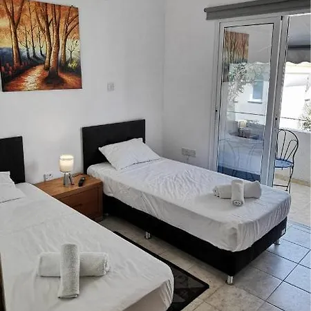 Great Maria Willa Paralimni